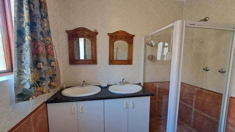 3 Bedroom Property for Sale in Jongensfontein Western Cape